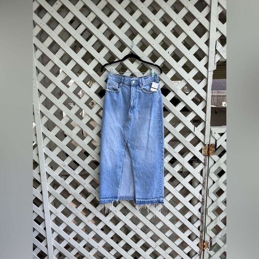 ❤️Zara Denim Midi Skirt - Picture 2 of 4